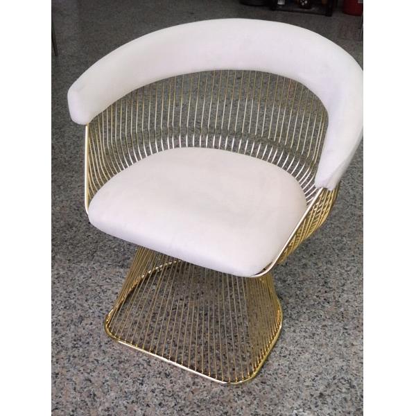 Contemporary PU leather upholstery up metal frame wire lounge chair