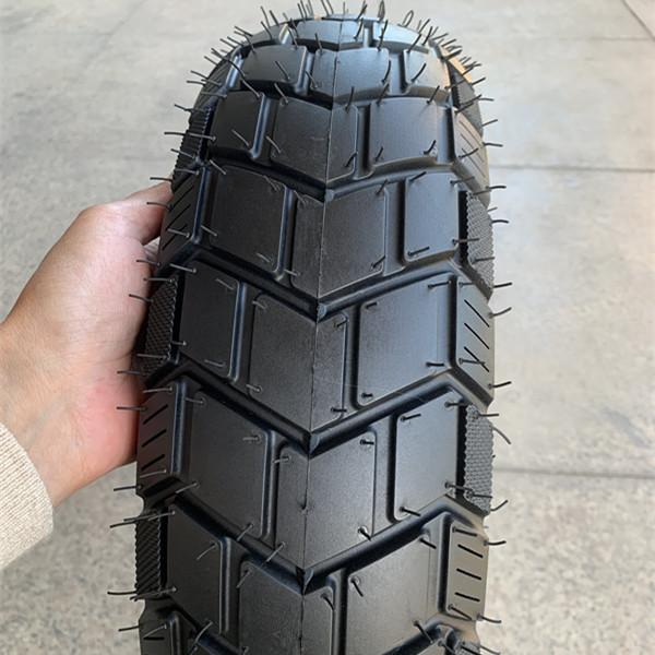 Quick Tires Motorcycle Tubeless Motorcycles Tire Sizes 110/90-10 Loading Port Qingdao Port