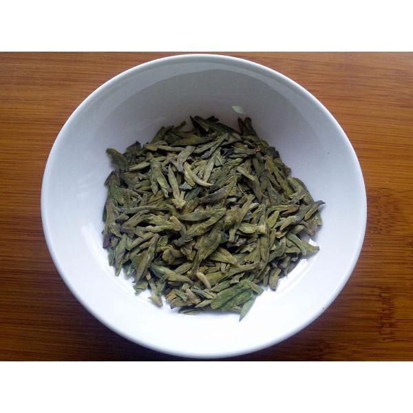 Bagged Organic Green Tea Dragon Well Tea With Curved Shape Fresh Tea Leaf