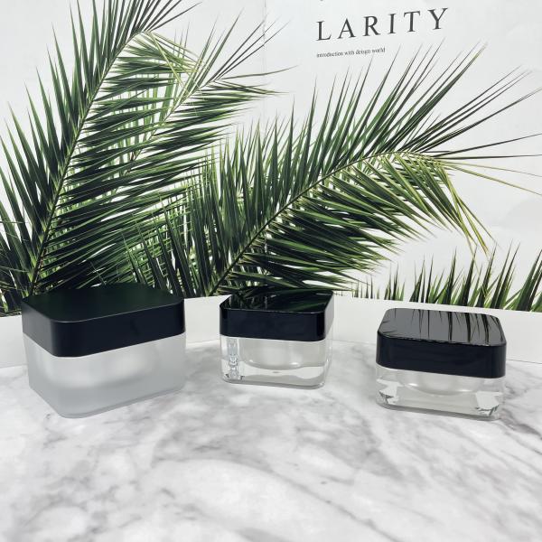 Square Plastic Cosmetic Jars Small Containers Black Cap 15g 30g Customized Color