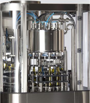 Máquina de enchimento 3 da cerveja da garrafa de vidro em 1 Mono-Bloco com Rinser giratório