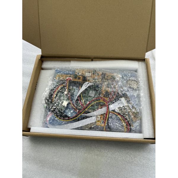 100 Inch 4K Outdoor Digital Signage with 3000Nits Brightness and IP65 Waterproof LCD TV
