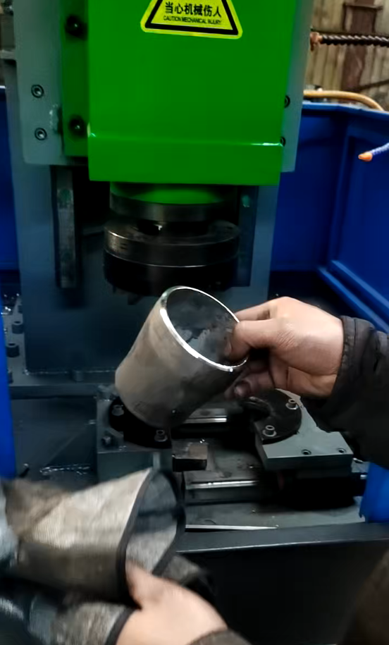 Electric Heavy Tube Chamfering Machine Suitable for Metal Tubes Reducer Beveling Stable  Duty Operation