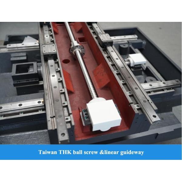 3 Axis Vertical Machining Center Aluminum Machining VMC850Q Fanuc 4 Axis CNC VMC Machine