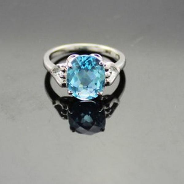 925 Silver Jewelry 8mmx10mm Round Blue Topaz  Cubic Zircon Ring (R248)