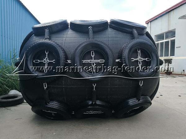 High Tensile Sling / Chain Net Type Pneumatic Rubber Fender