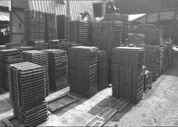 Square 	Ductile Iron Manhole Cover Municipal Engineering Application D400 Customized Product