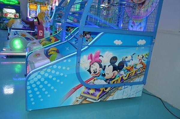 Mini Basketball Passing Machine , Game Centre Automatic Basketball Shooting Machine