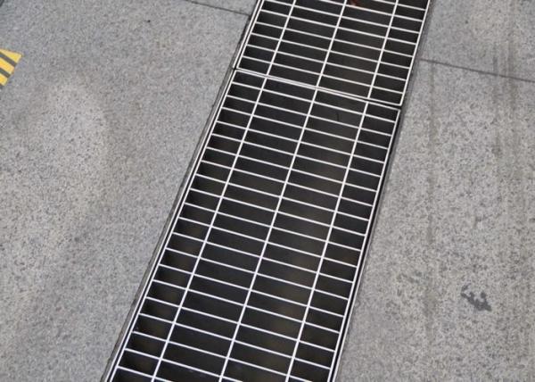 25 X 5 Heavy Duty Grating Cover ISO SGS Certificate Driveway Trench Drain Grates