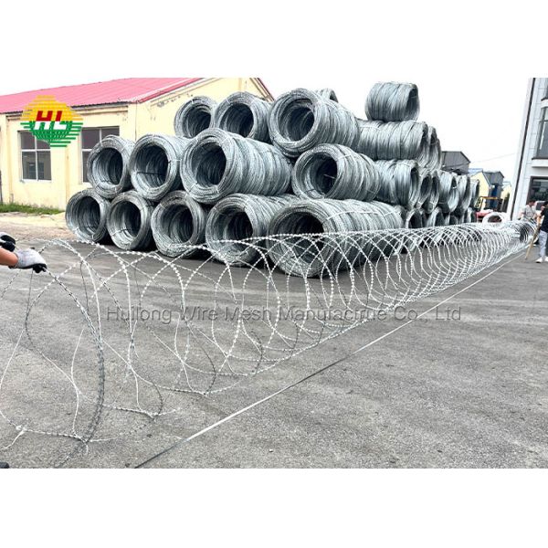Protecting Egoza Bto16 Concertina Ripper Razor Heavy Galvanized Steel Barbed Wire Coil Security