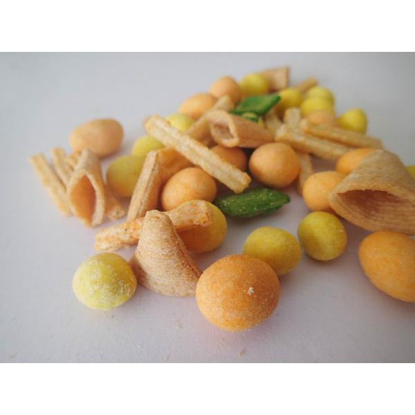 Good Tasty Best Price Chinese Rice Cracker Mix with Nuts Gluten Free Triangle crispy cracker snack