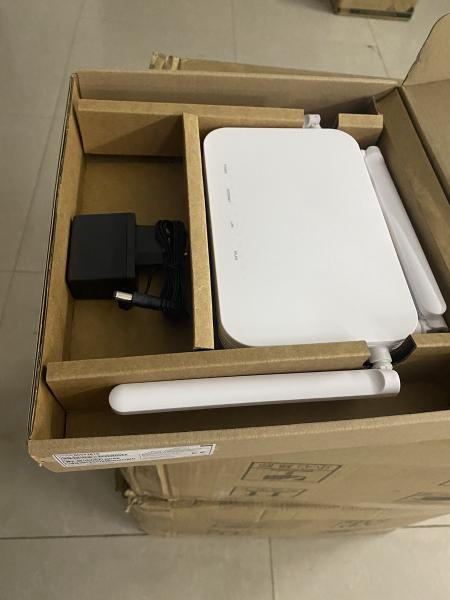 Gpon ONU Ontario WiFi6 Huawei Optixstar K662c 4GE à deux bandes   4Antenna + 2.4G /5G WiFi6