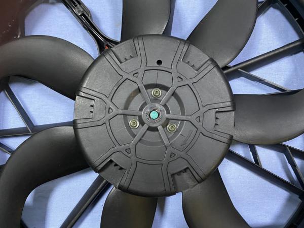 BMW E90 Cooling System Radiator Fan Assy 600W 1742 7565 080