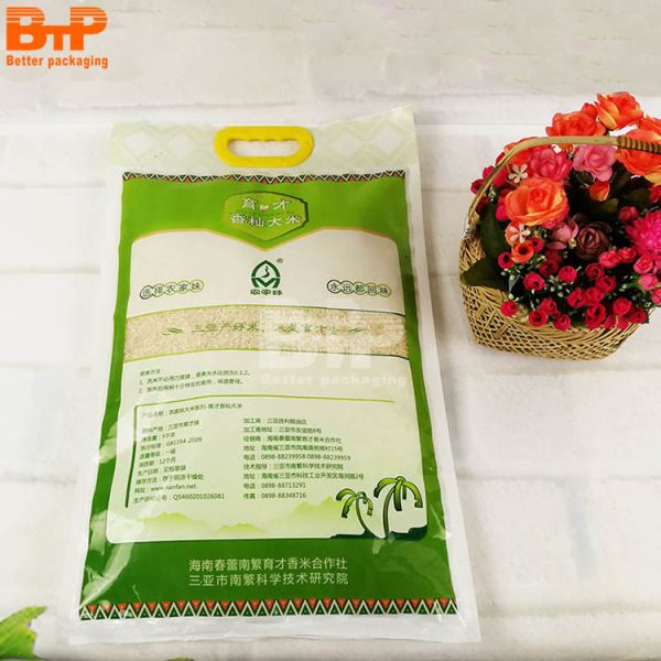 Custom size Vacuum bag available for specialized packaging requirements in food pharmaceutical and electronic industries
