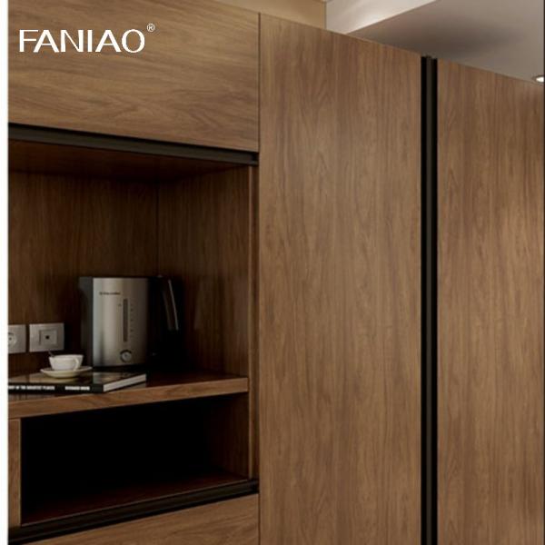 Гостиничный проект гардеробный изготовитель Гостиничная спальня на заказ Сдвижные или перекрытые двери гардеробный