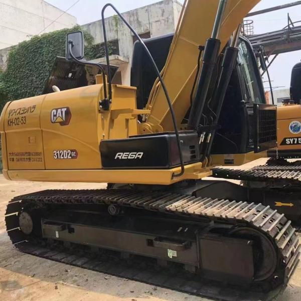Excavadora de gatos de segunda mano de gama media, buen rendimiento en general, bajas horas de trabajo