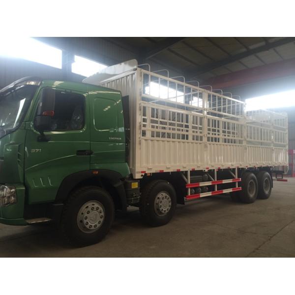 12 Wheelers Small Cargo Truck / Commercial Cargo Truck 30 - 40 Ton Loading Capacity