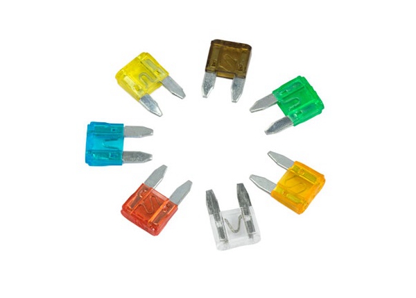 Plug In Zinc Alloy Automotive Fuses Mini Auto Blade Fuse Rated 32VDC 20A Yellow 11mm For Automotive Passenger Car