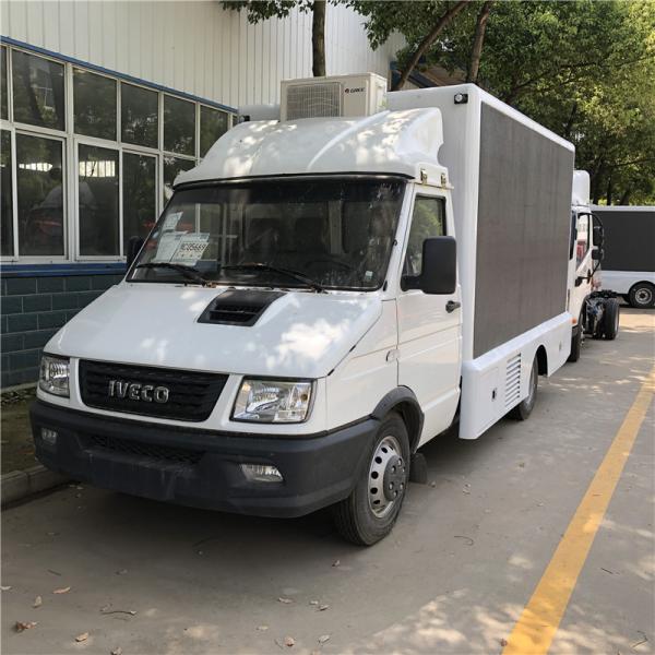 4X2 IVECO 3 LADOS P5 MOBIL LED TRUCK DE publicidade TRUCK de publicidade para venda