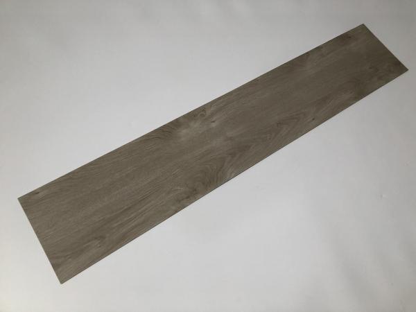 Tejas de vinilo de color simple para pisos autoadhesivos LVT ultrafinos de hoteles