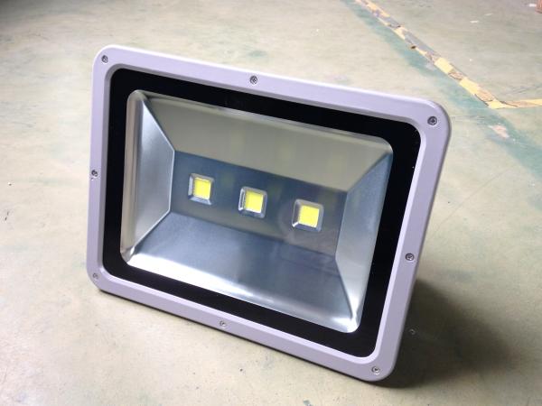 150 W flood light,suit for the country road,very light
