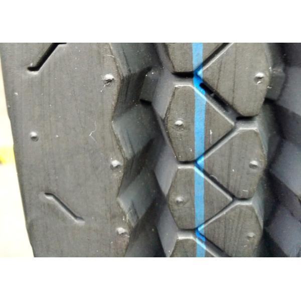 Well Handling Truck Bus Radial Tyres 7.00R16LT Four Main Zigzag Grooves Design