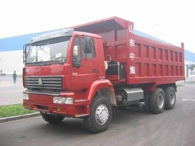 Desenho de pneus radiais Sinotruck HOWO 6X4 camião de descarga para as suas necessidades