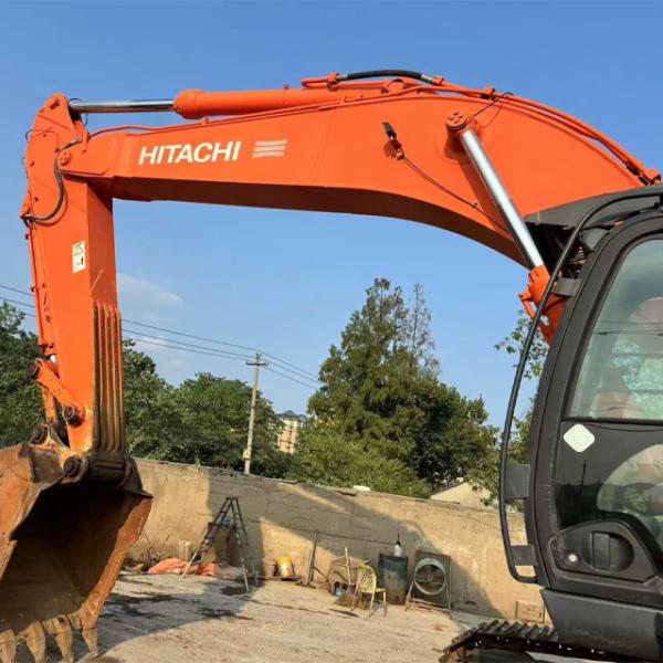 Max Digging Radius 570mm Used Hitachi Excavator Manufactured in 2017
