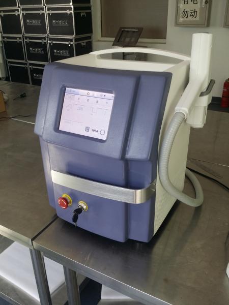 Máquina dobro do laser do Nd Yag de Rod para a taxa de repetição de pulso da remoção 1-6Hz da tatuagem