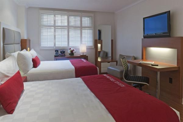 Economic Panel Modern Hotel Furniture Traditional Formica Laminate Budget Hotel Furniture