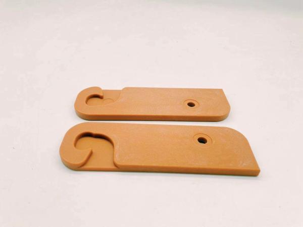 PA6+GF40 EDM Flat Plastic Brackets , 100000shots/2yrs Injection Molded Plastic Components Moulding And Mold Making