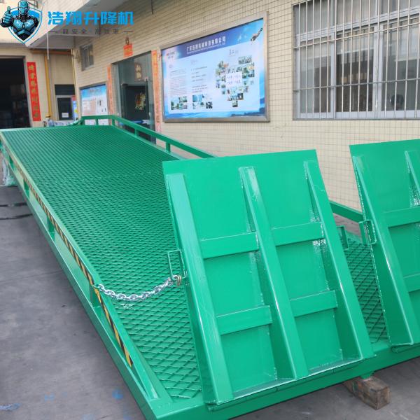 Robust Steel Logistics Portable Forklift Ramp Dock Loading Hydraulic System