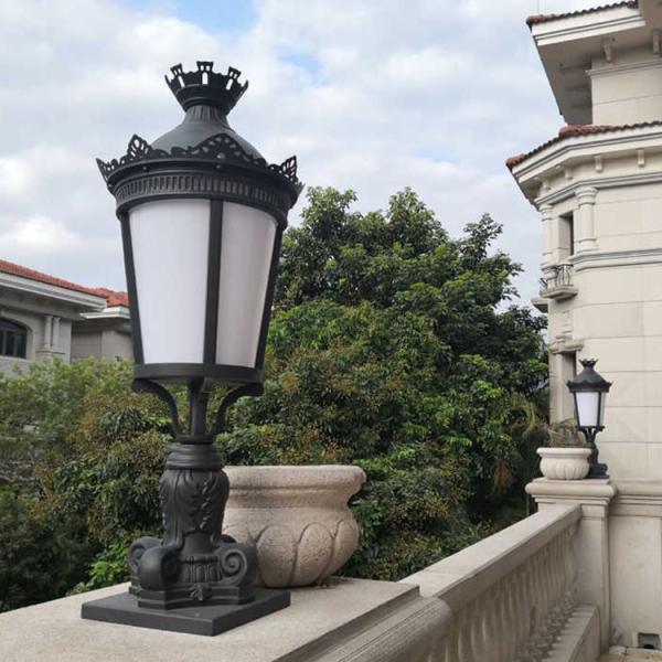 Lâmpadas de jardim antigas europeias ao ar livre Lâmpadas de rua elétricas decorativas Iluminação de estrada impermeável Polones modernos LED Luz solar de rua