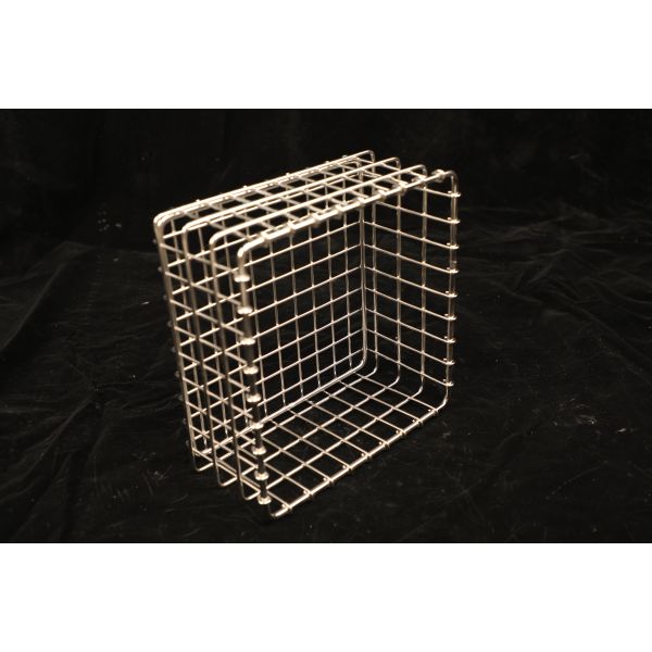 Smooth Rounded Edges Wire Mesh Basket Suitable For Oven Use