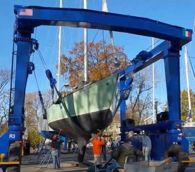 SGS GOST Span 18-35m Boat Lift Crane Electrical Or Disel Engine Powered