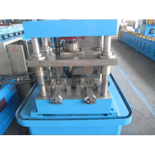 Гидровлический привод с цепной передачей вырезывания гальванизировал завальцовку рельса двери стального листа формируя силу машины 7.5Kw главную