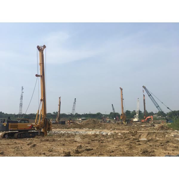 XR180D Pile Drilling Machine / Mobile Rotary Drilling Rig 1 Year Warranty