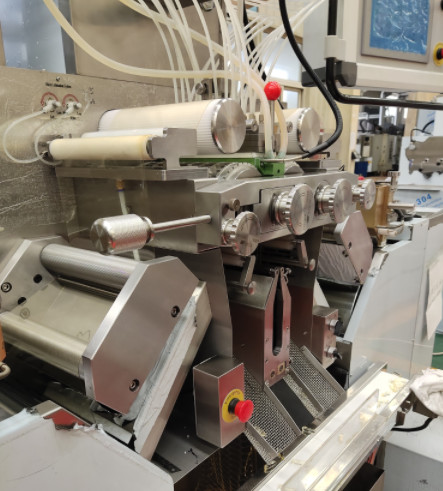 10 дюймовая коммерческая машина для изготовления мягкого геля для ухода за косметической кожей