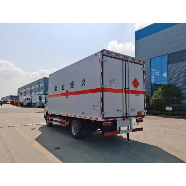 Véhicules antidéflagrants pour liquides inflammables rectangulaires 4 * 2 neufs ou d'occasion du groupe China National Heavy Duty Truck Group à vendre