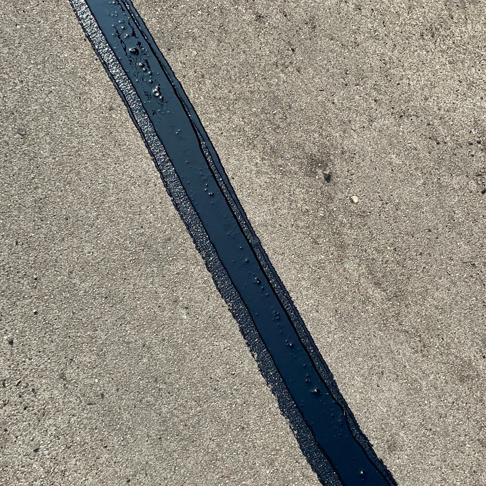 Dual Use Road Crack Asphalt Joint Sealant For Asphalt & Cement Concrete Strong Adhesion