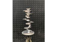 Esculptura de acero inoxidable de columna trenzada de espejo pulido para jardín o decoración del hogar