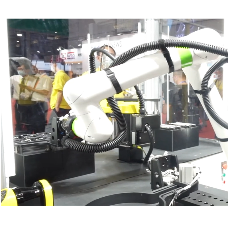 The FANUC CRX-30iA Cobot with 30-Kilogram Payload Assemble Palletizing and Handling Collaborative Robots