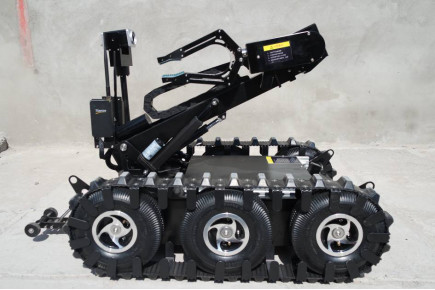 Intergrated EOD Robot Device 40º Gradeability / Climbing Stairs