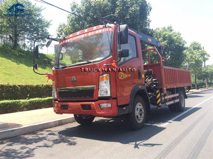 легкая тележка 160hp Sinotruck Howo с 3 прямого тоннами крана руки установила