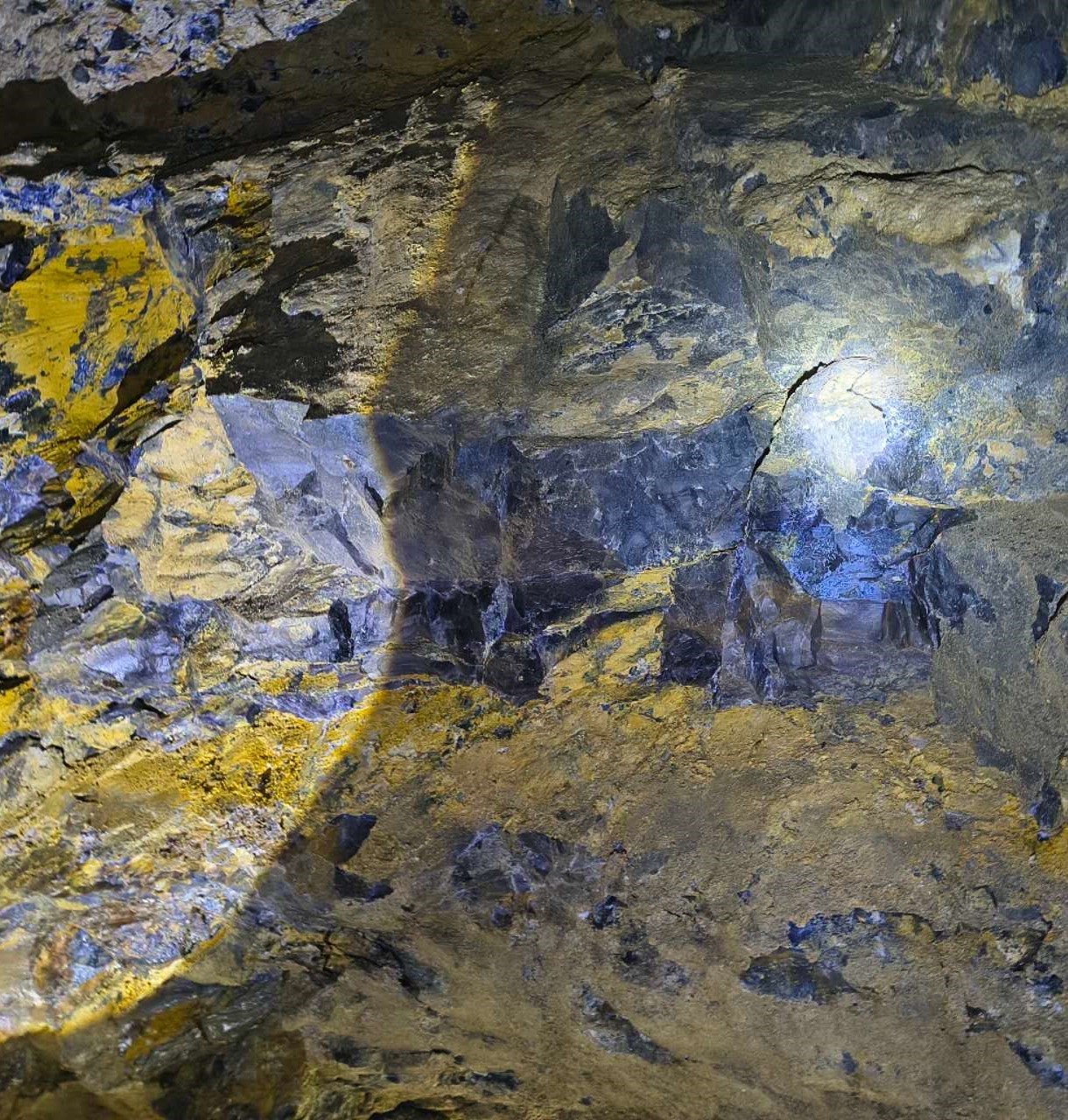 97% CaF₂ Acid Grade Fluorspar Lump 5-10mm | High Purity Fluorite Lump for HF Production