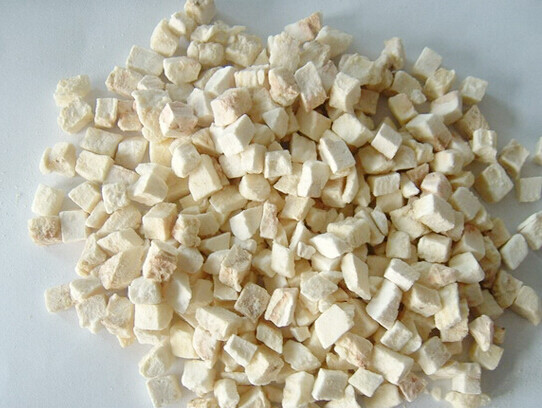 Хрустящее замораживание вкуса - высушенный банан плода откалывает полным еду сах