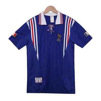 France 1996 Retro Home Football Jersey Classic réapparaît pour rendre hommage à des années légendaires