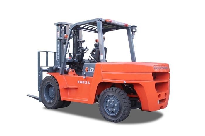 7ton Diesel Compact Forklift Trucks Goodsense For Heavy Duty Handling