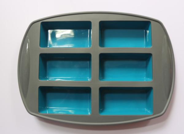 Nonstick Fluted Tube Pan