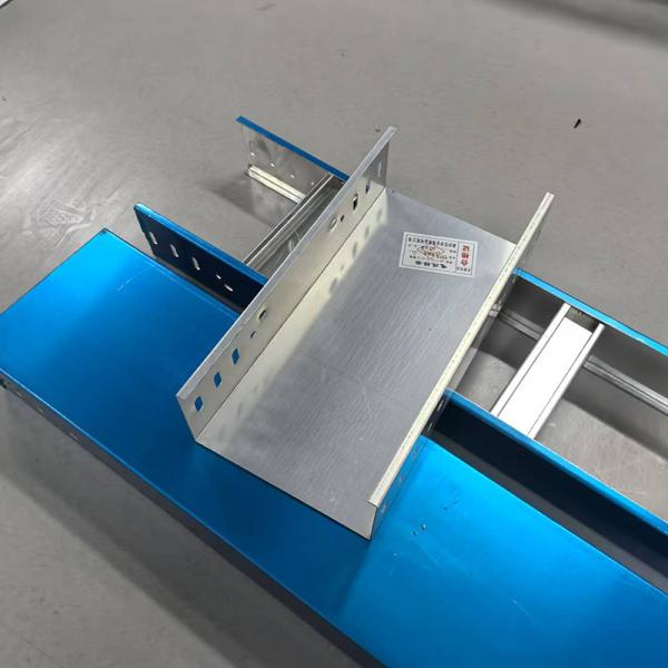 1.0mm-3.0mm Thickness Aluminum Conductive Cable Tray Outdoor Indoor Solid Bottom Cable Tray